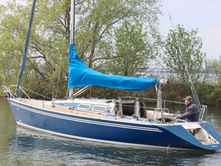 Sailboat for rent Dunkerque at the best price