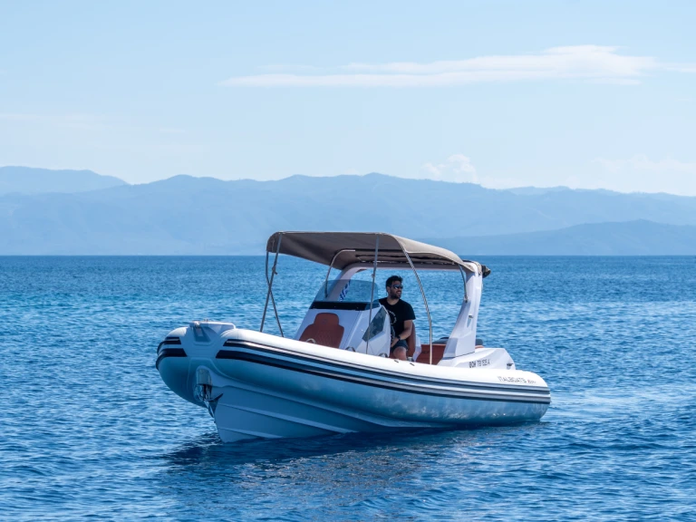 Italboats Stinger 24 gt in Skiathos on SamBoat