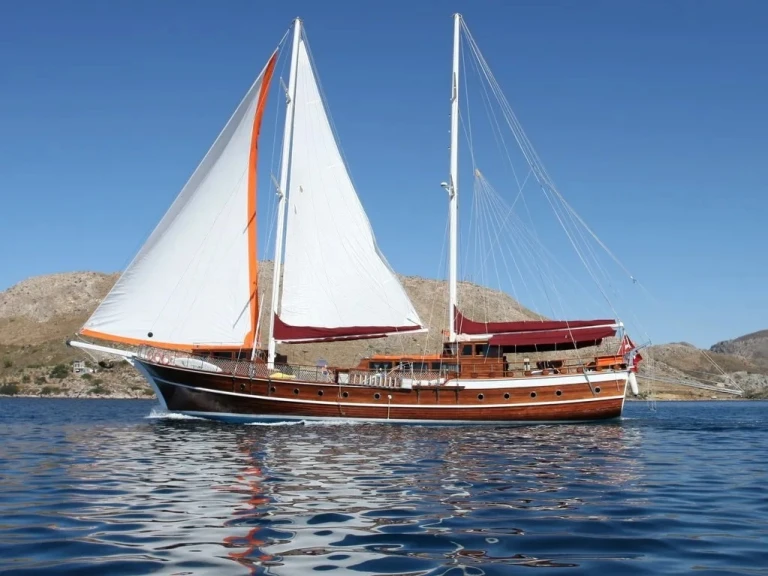 Sailboat for rent Fethiye at the best price
