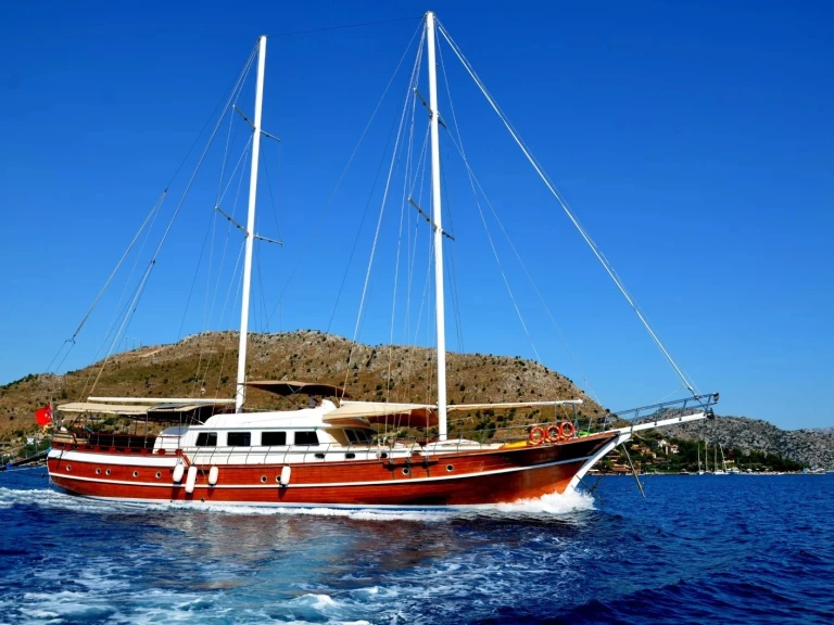 Bareboat Rental Sailboat Custom Made with a boat licence