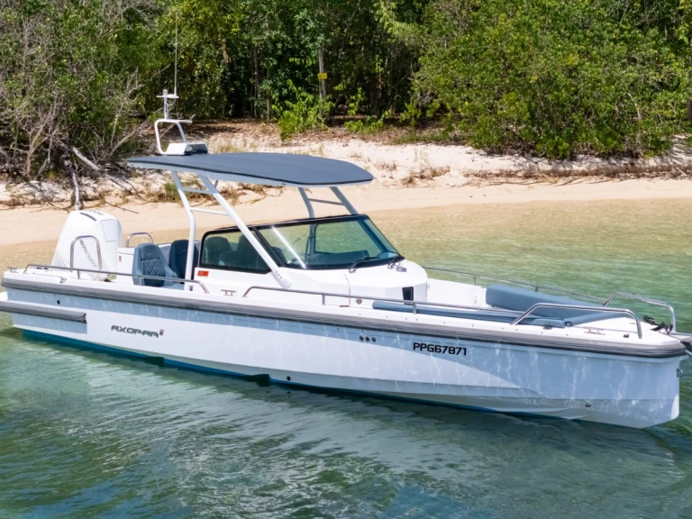 Motorboat for rent Le Gosier at the best price