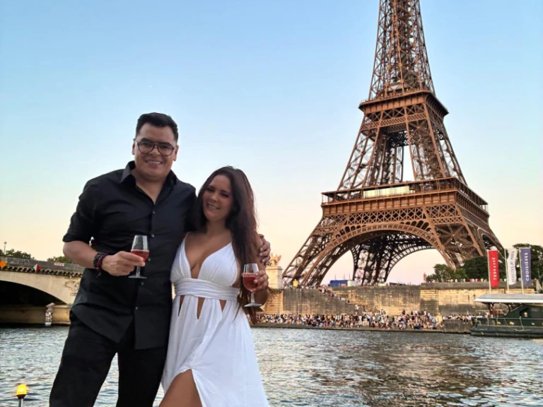 Motorboat rental with or without captain Monterey Paris