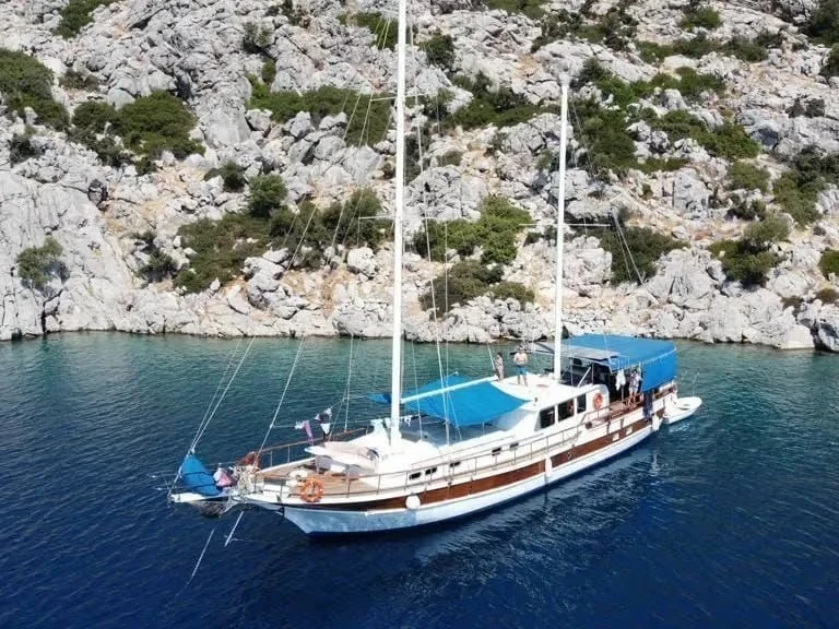 Bareboat Rental Sailboat Custom Made with a boat licence