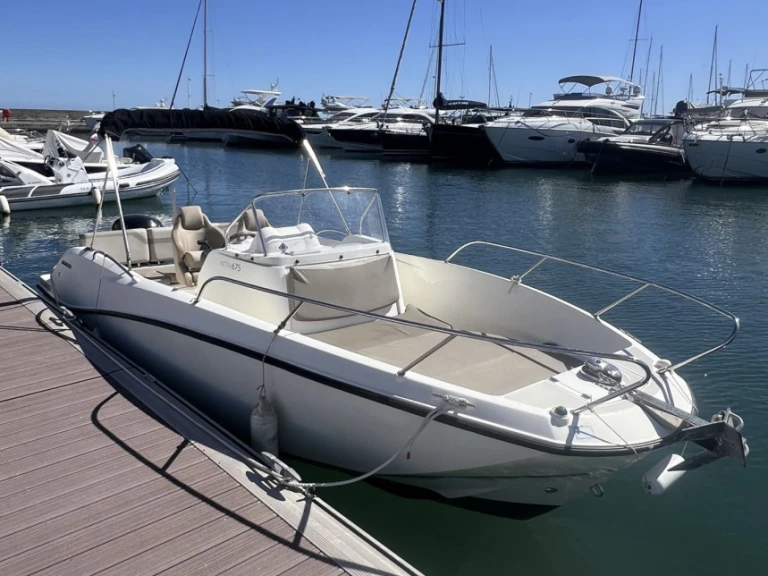 Rent a Quicksilver Activ 675 Open Marseille