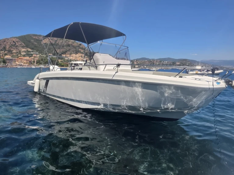 Motorboat for rent Mandelieu-la-Napoule at the best price