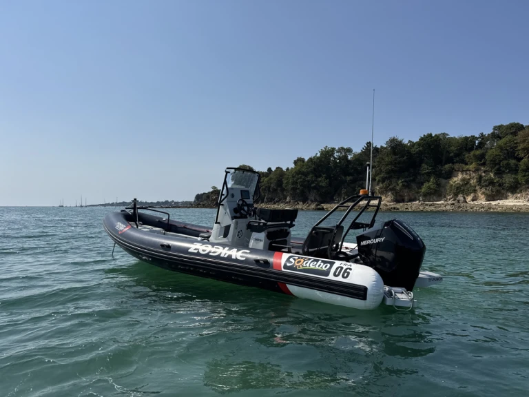 RIB rental with or without captain Zodiac La Forêt-Fouesnant