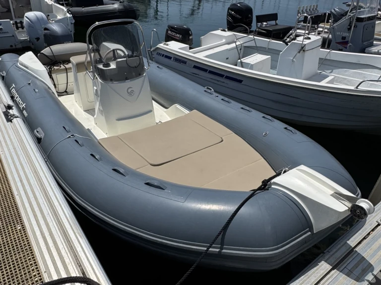 RIB rental in La Forêt-Fouesnant - Capelli Tempest 650