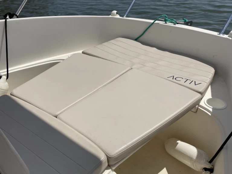 Motorboat for rent France at the best price