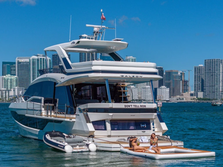 Bareboat Rental Luxury Yacht Galeon with a boat licence