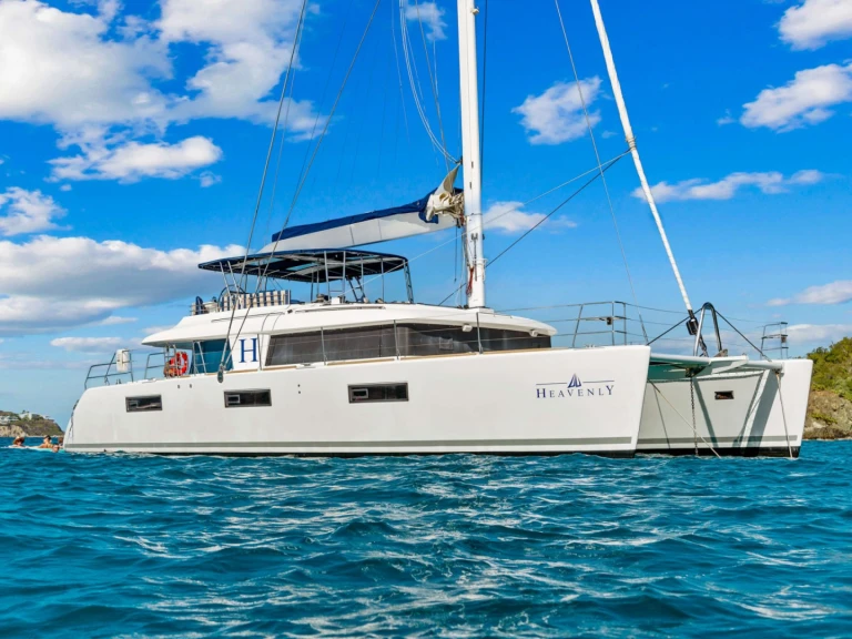 Luxury Yacht rental with or without captain Lagoon Red Hook