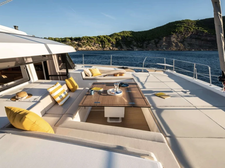 Bali MILLENNIUM FALCON II in Piraeus on SamBoat