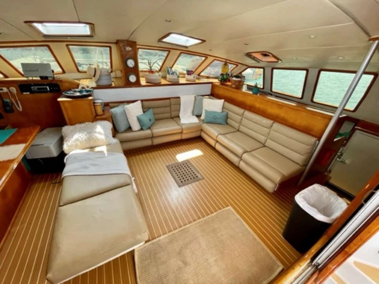 Yacht charter Block Island cheap QUEST