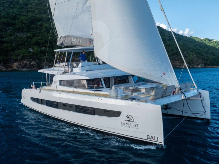 Luxury Yacht rental in British Virgin Islands (BVI) - Bali LA VIE EST BELLE