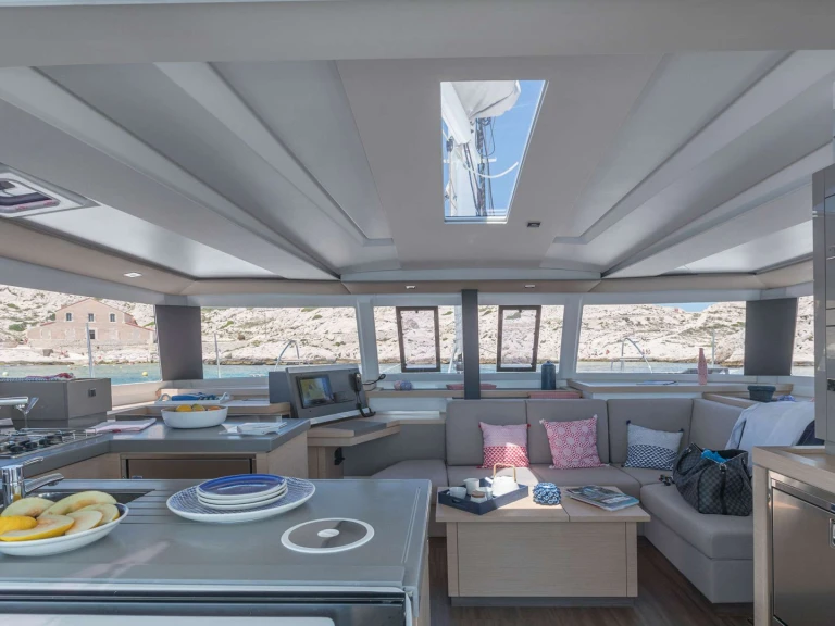 Boat rental Fountaine Pajot RISE in Grenada on Samboat
