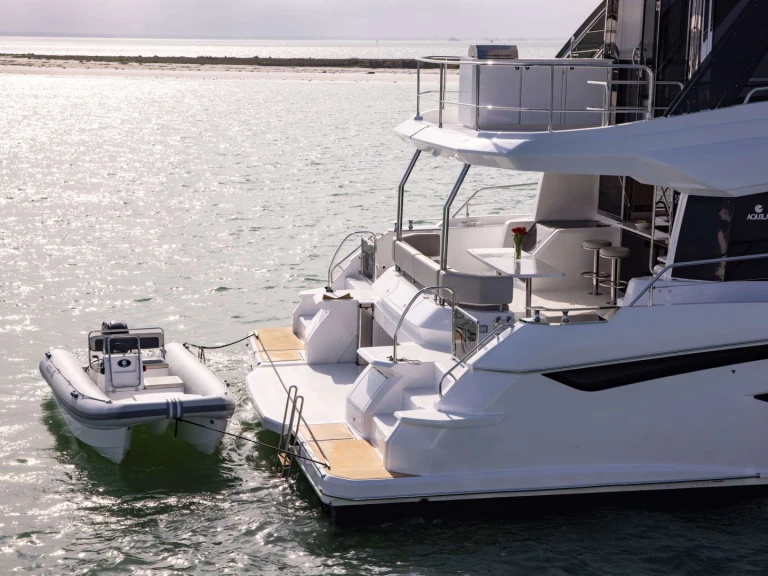 Luxury Yacht for rent Greece at the best price