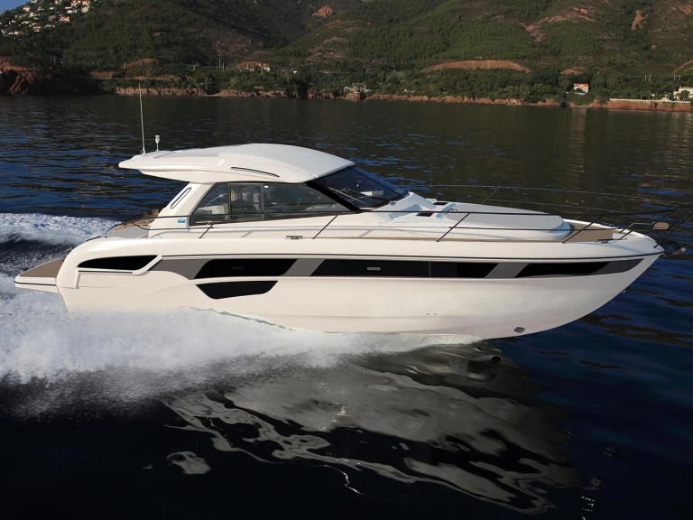 Bavaria Bavaria S45 HT in Komolac on SamBoat