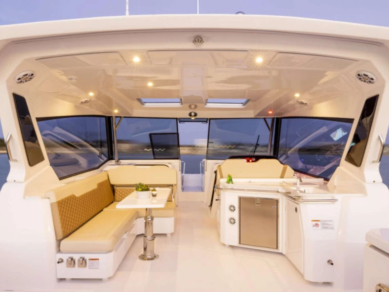 Boat rental Aquila Joy in Sardinia on Samboat
