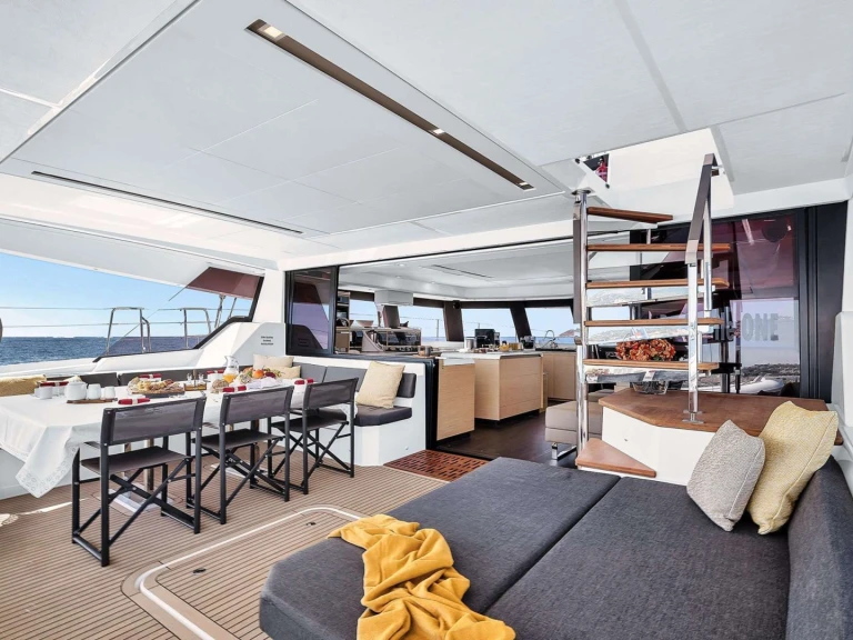 Luxury Yacht rental in Caribbean - Fountaine Pajot NEOW