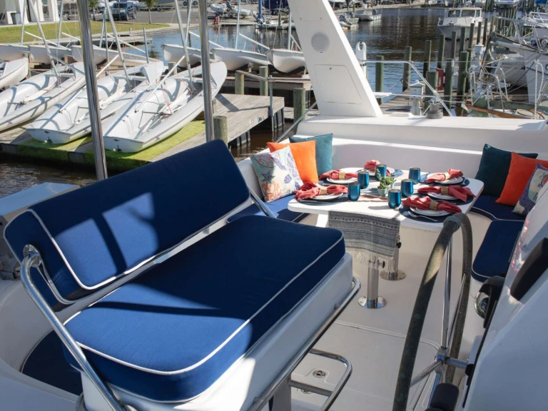 Luxury Yacht rental with or without captain St Francis George Town