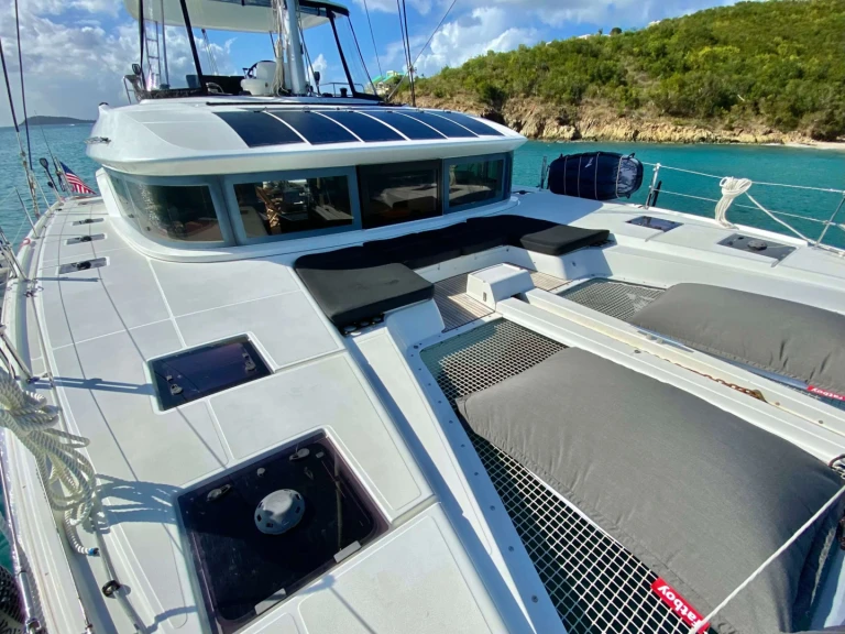 Luxury Yacht rental in Grenadines - Lagoon DELANA MAE