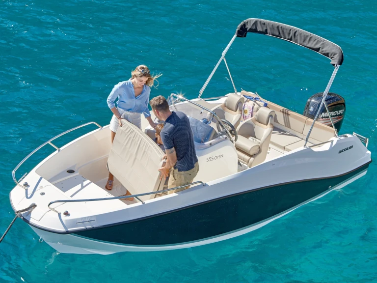 Boat rental Quicksilver Activ 555 Open in Saint-Laurent-du-Var on Samboat
