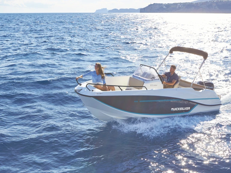 Motorboat rental with or without captain Quicksilver Saint-Laurent-du-Var