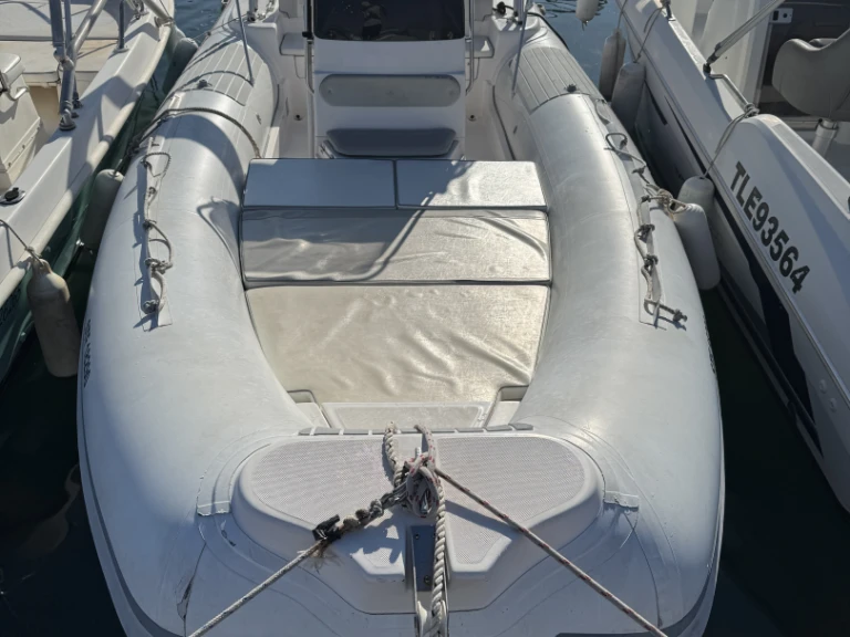 Yacht charter Les Issambres cheap Evolution D.640
