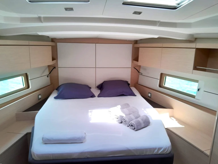 Sailboat rental in Le Marin - Bénéteau Oceanis 46.1