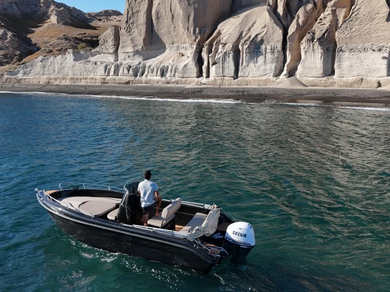 Motorboat for rent Fira at the best price