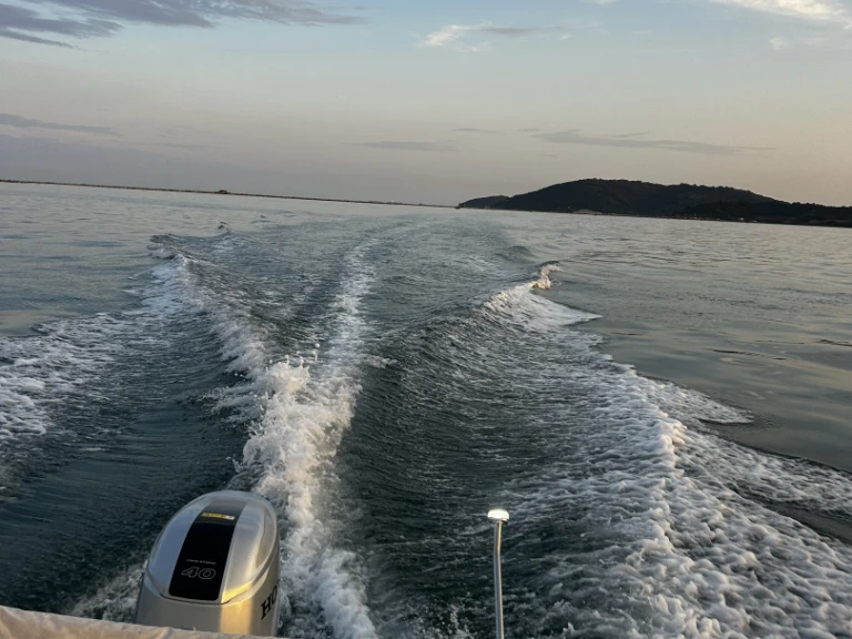 Motorboat rental in La Spezia - Bellingardo Ghost 5,50
