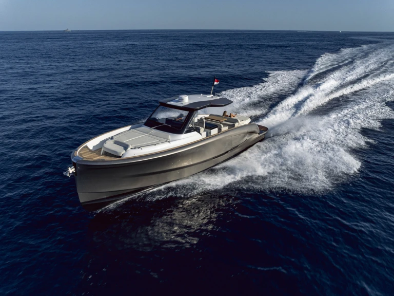 Motorboat rental with or without captain Solaris Power Monaco