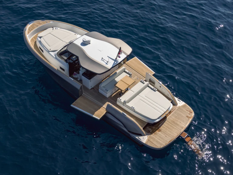 Motorboat rental with or without captain Solaris Power Monaco