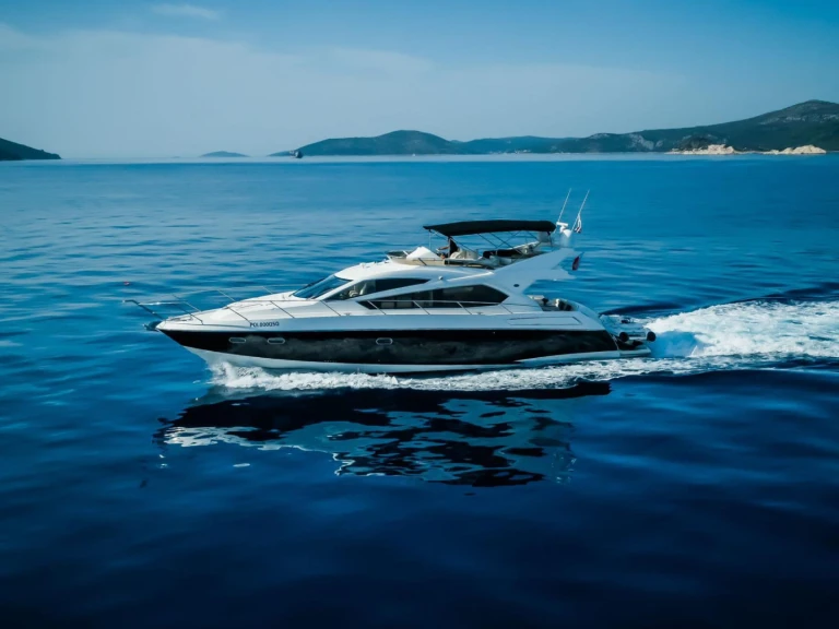 Boat rental Sunseeker Sunseeker Manhattan 63 in Kaštel Lukšić on Samboat