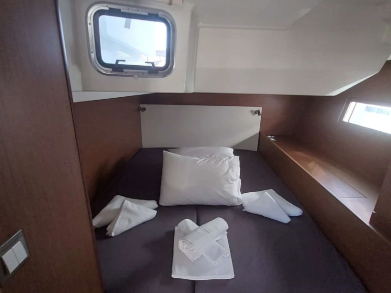 Boat rental Bénéteau Oceanis 51.1 in Préveza on Samboat