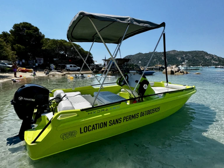 Rent a Rotonautica  Hydra 4,60 Santa Giulia