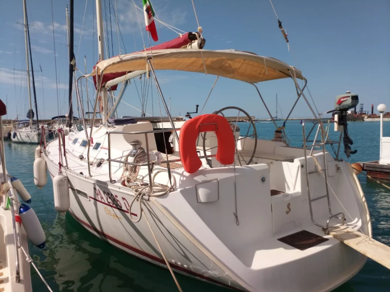 Yacht charter Castellammare del Golfo cheap Oceanis 393 Clipper