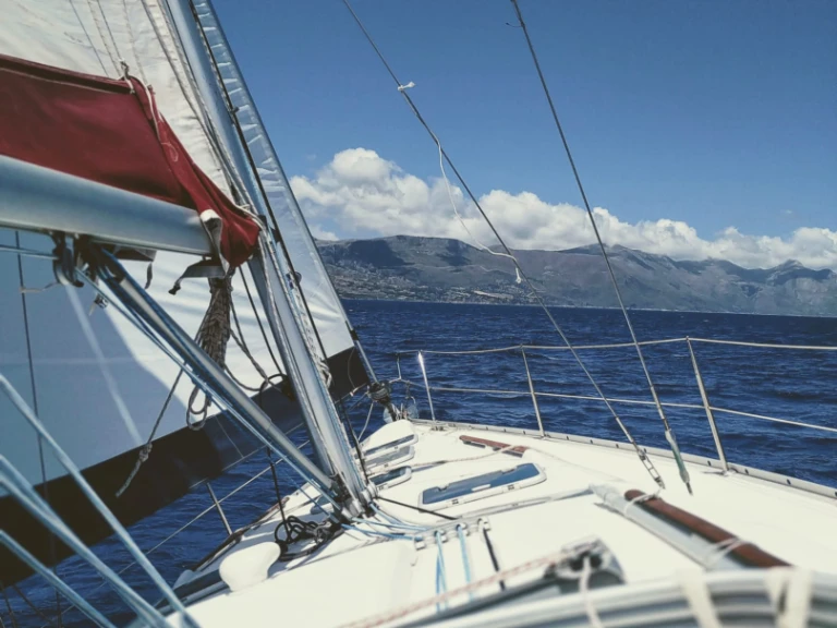 Sailboat rental with or without captain Bénéteau Castellammare del Golfo