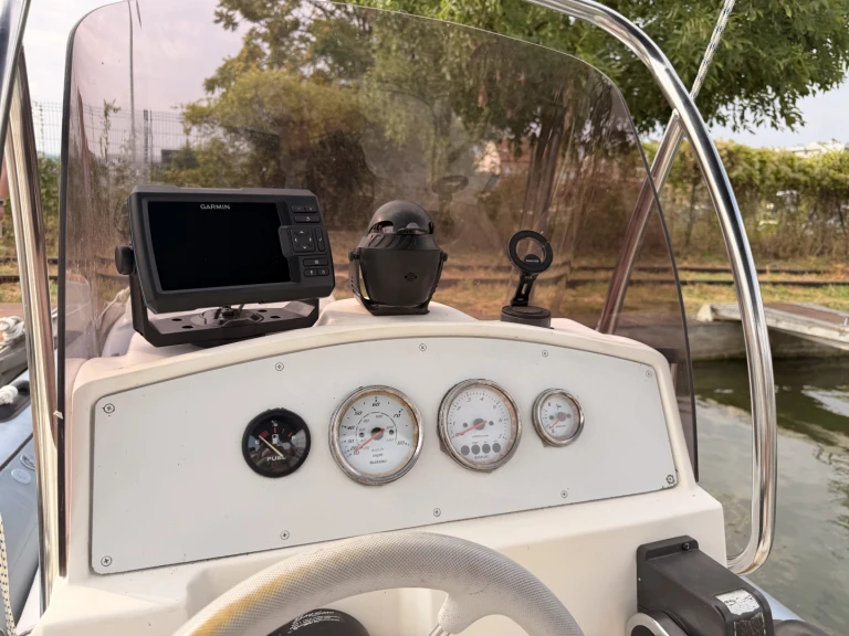 Bareboat Rental RIB Nuova Jolly with a boat licence