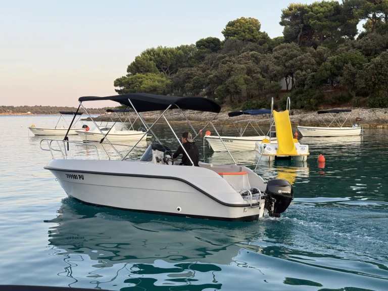 Motorboat rental in Pula - sport-mare Luka
