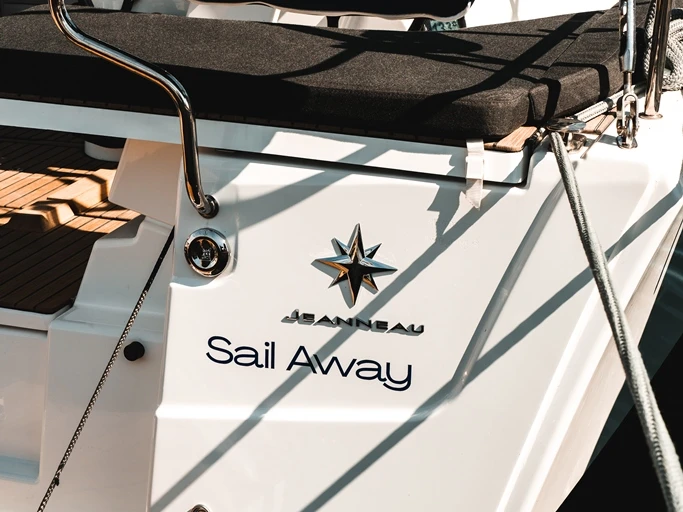 Boat rental Jeanneau Sun Odyssey 455 in Piso Livadi on Samboat