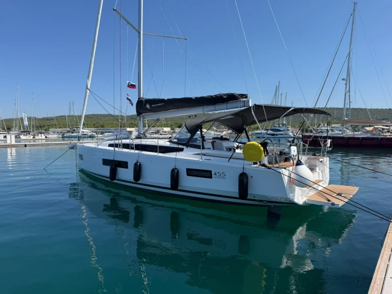 Bareboat Rental Sailboat Jeanneau with a boat licence