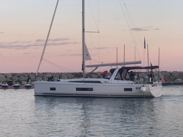 Boat rental Bénéteau Oceanis 46.1 in Castellammare del Golfo on Samboat