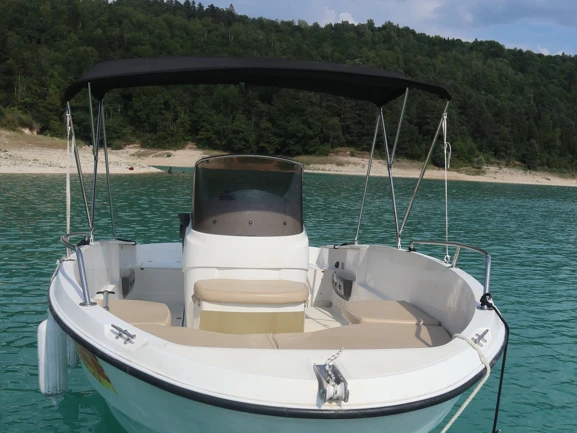 Motorboat for rent Maisod at the best price