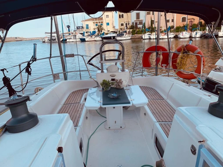 Bareboat Rental Sailboat endurance with a boat licence