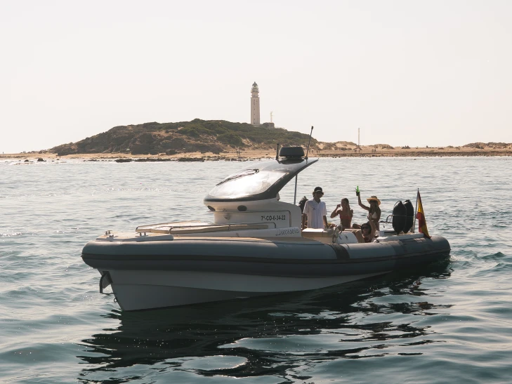RIB rental in Puerto De Barbate - Pirelli PZero 1100 Cabin