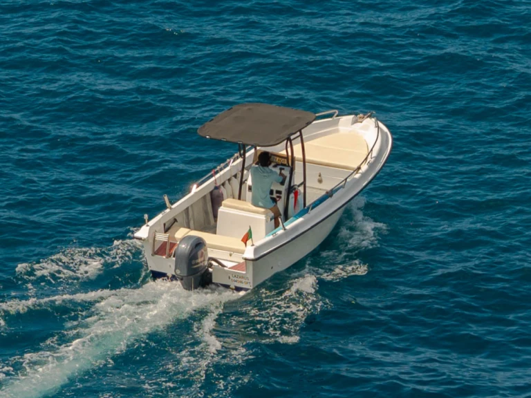 Rent a Meta Boats 650 Open Porto do Funchal