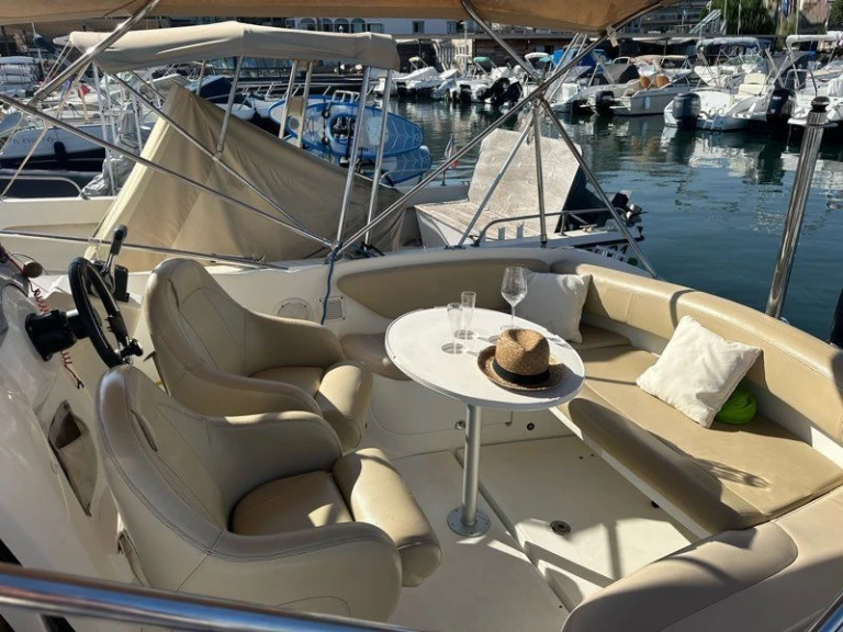 Bénéteau Flyer 750 Sun Deck charter bareboat or captained in  Mandelieu-la-Napoule