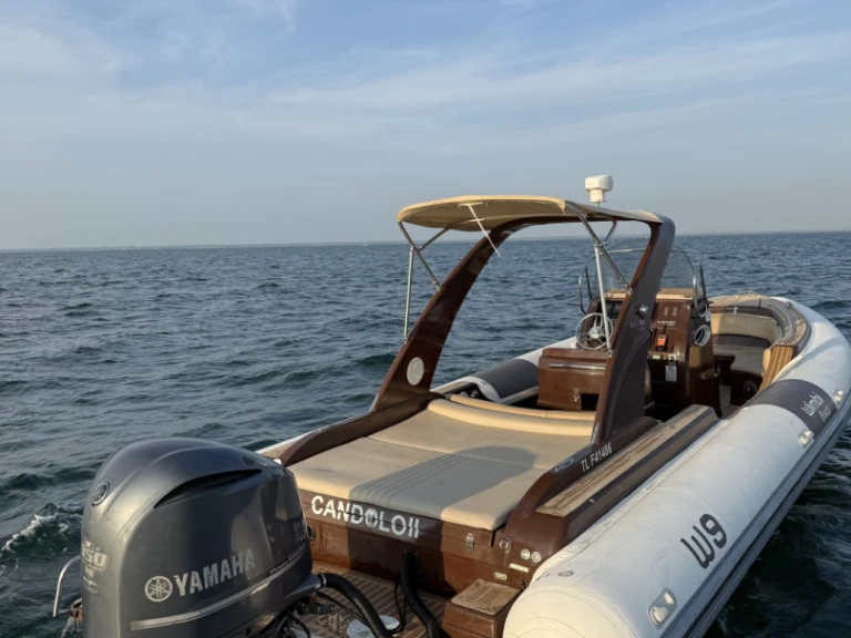 Wimbi Boats W9 charter bareboat or captained in  Arcachon