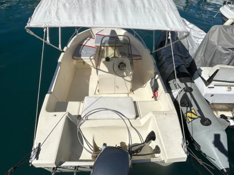 Motorboat rental in Antibes - Ultramar Ultra 405