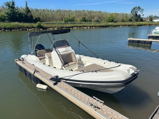 Lomac Lomac 600 IN charter bareboat or captained in  Ayguade-Ceinturon